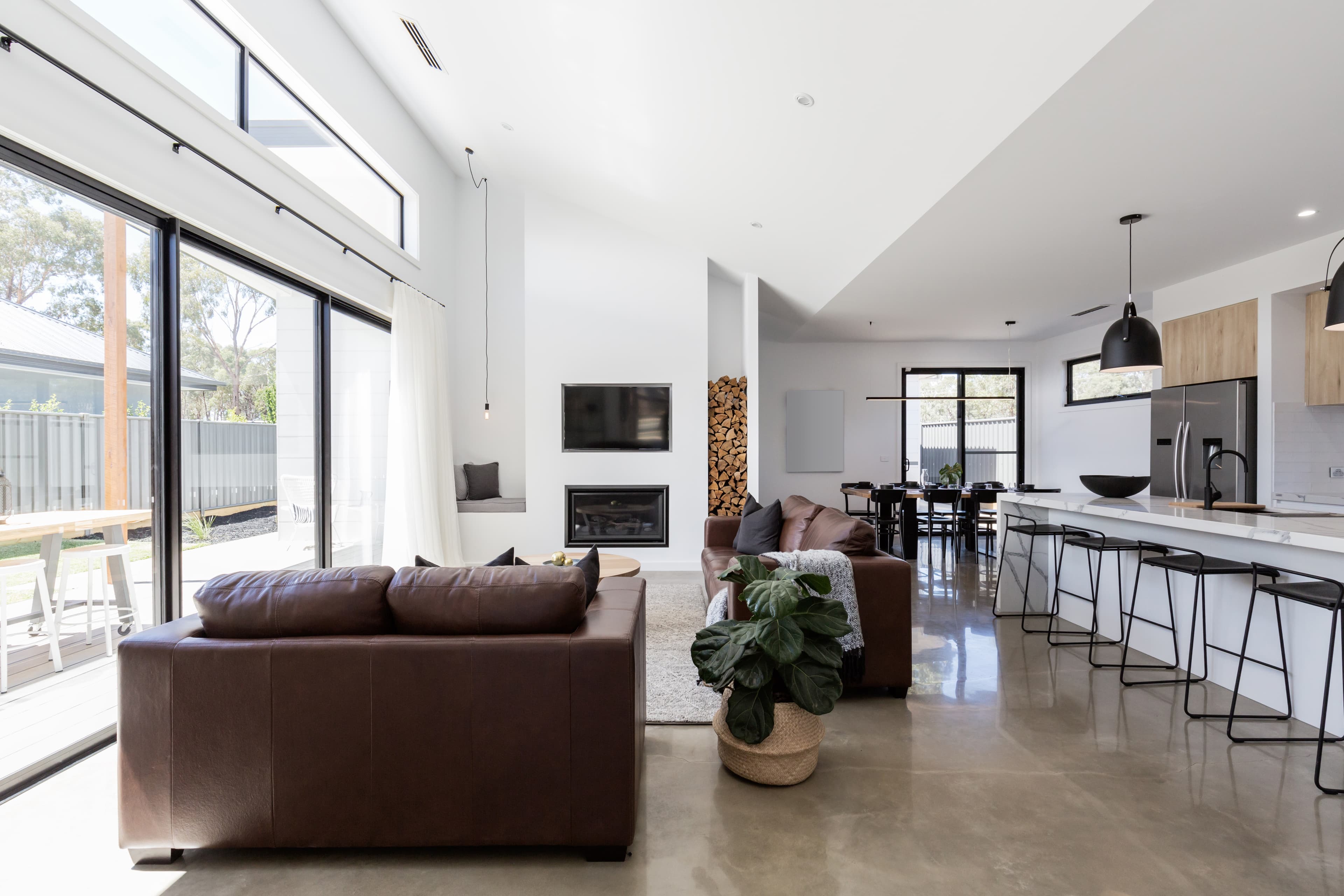 Interior selection update